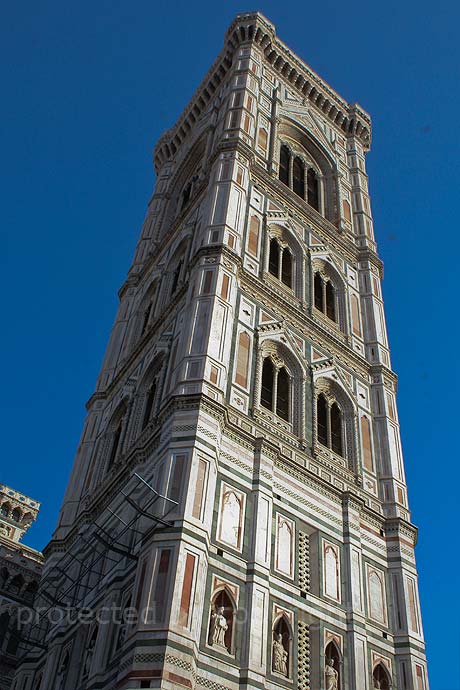 Campanile de la catedral de santa maria del fiore Florencia foto