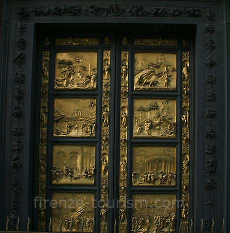 Le baptistère Saint-Jean-Baptiste Bas-relief photo