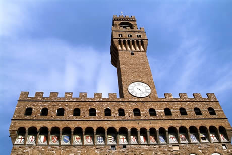 Tour et un ciel bleu sur Florence photo