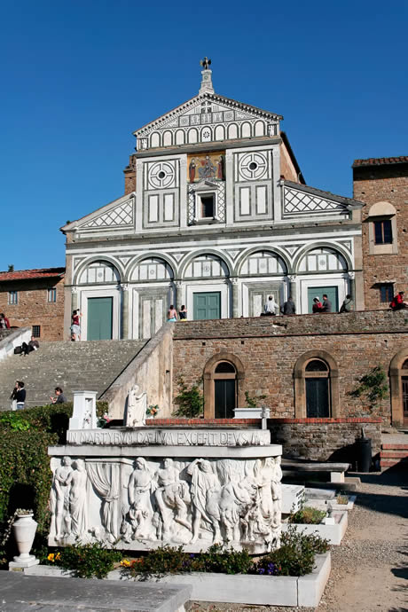 Cimitero della Chiesa di San Miniato al Monte a Firenze foto