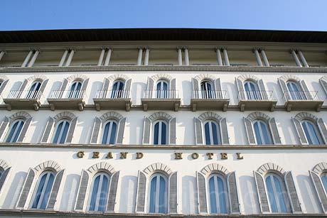 Facciata hotel Grand Firenze foto