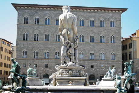 Fontana del Nettuno in Piazza della Signoria a Firenze foto
